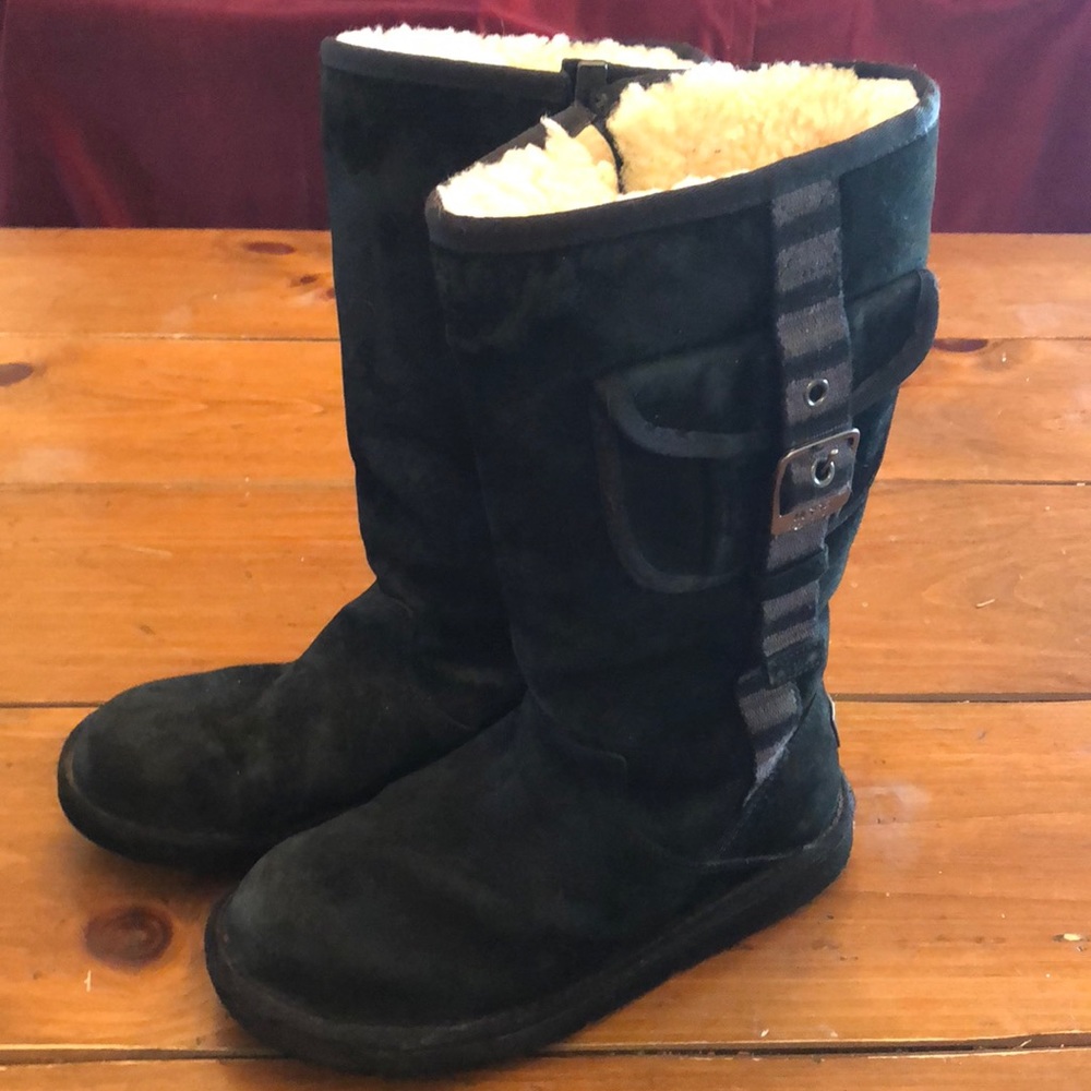 Black Cargo Ugg Boots tall size US 7 UK 38